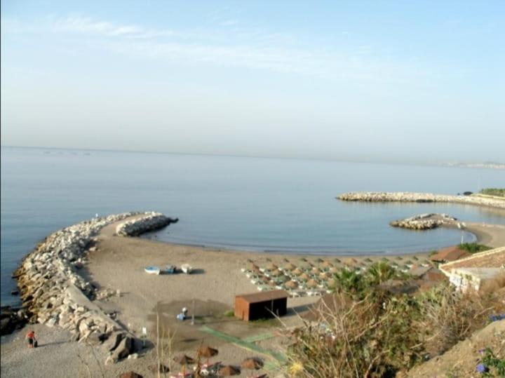 Espectacular Apartamento En Primera Linea De Playa Benalmádena Eksteriør bilde